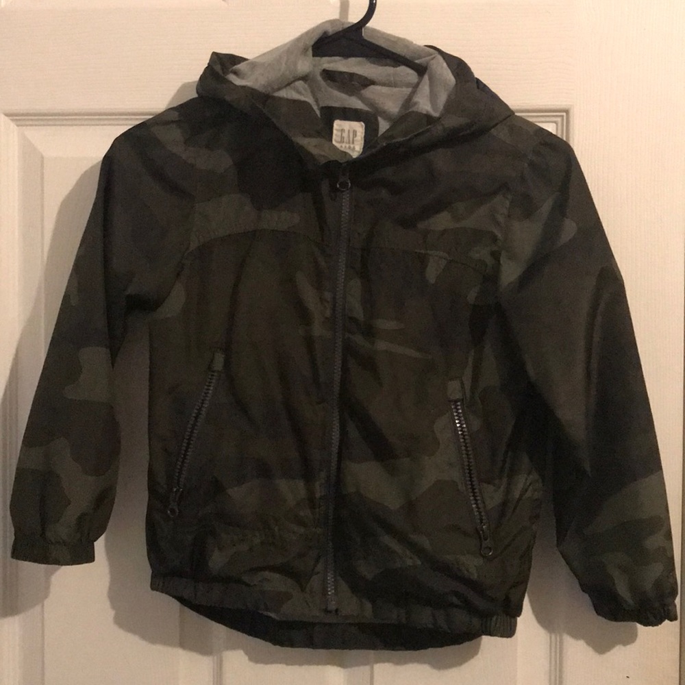 Gap windbreaker jacket in camo